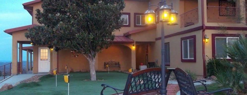 Dream Manor Inn Globe Exterior photo